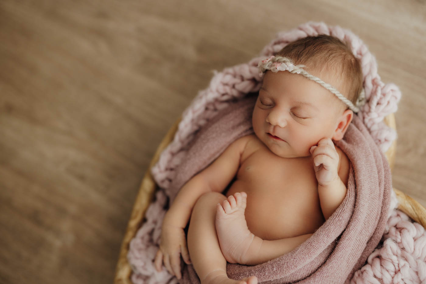zarte-babyfotografie-bilder-newborn-familie-bayern-amberg